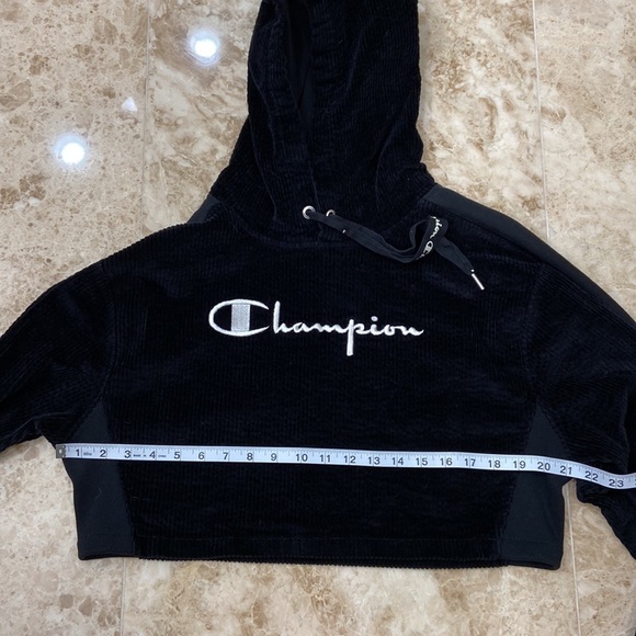 Champion Reverse Weave Crop Corduroy Hoodie. Black. Size Small - Picture 5 of 9
